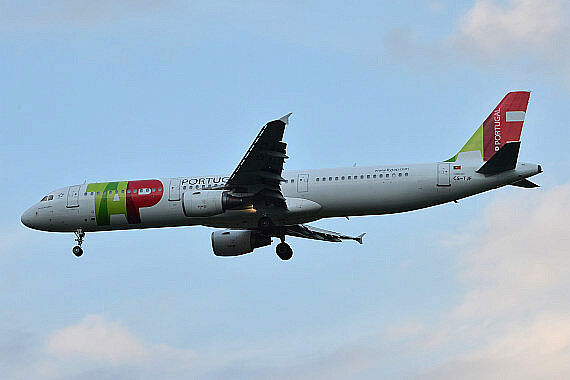 TAP Portugal Airbus A321 CS-TJF Foto Huber Austrian Wings Media Crew