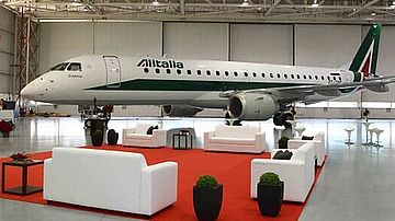 Kommt in Kürze auch nach Wien: E-190 von Alitalia - Foto: Embraer