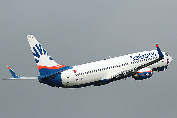 Flughafenfest Innsbruck LOWI 26.10.14 Sunexpress Boeing 737-800 TC-SNR takeoff Foto Christian Schöpf