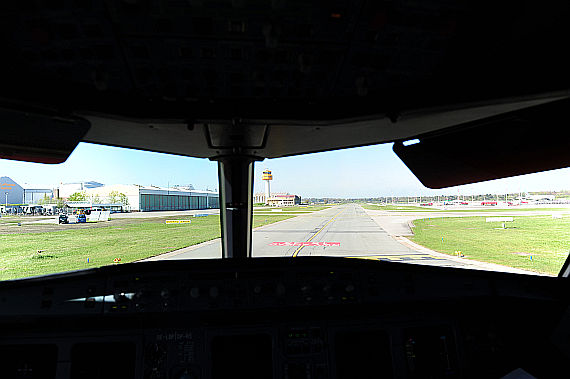 Cockpit Hamburg rollen nach Wien Foto PA Austrian Wings Media Crew