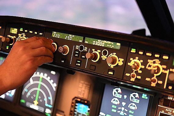 DSC_0073 Autopilot Panel Airbus A320 Full Flight Simulator Foto Huber Austrian Wings Media Crew