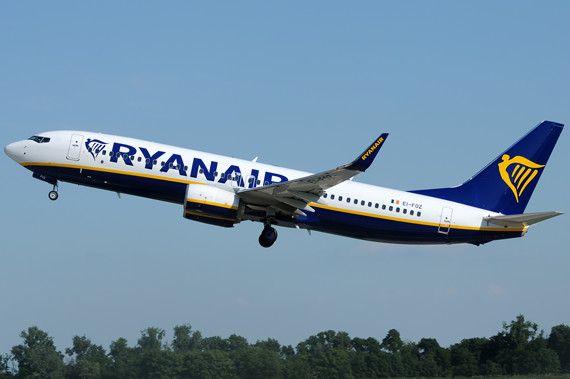 Ryanair Boeing 737-800 EI-FOZ - Foto Austrian Wings Media Crew