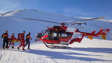 Rega Rettungshubschrauber Notarzthubschrauber Skiunfall Symbolbild Sujetbild Foto Rega