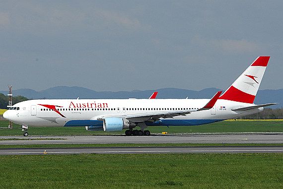 AUA Austrian Airlines Boeing 767-300ER OE-LAE Foto Aig Austrian Wings Media Crew