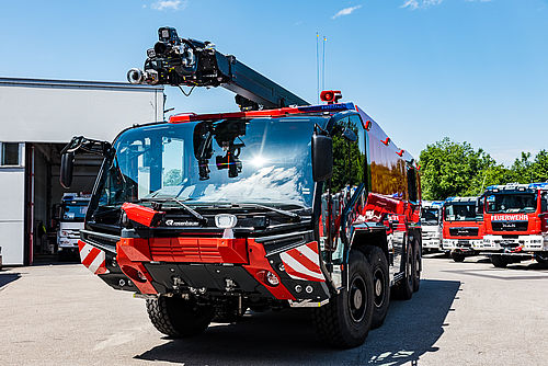 Panther F r Die Wiener Flughafenfeuerwehr Austrian Wings panther-f-r-die-wiener-flughafenfeuerwehr-austrian-wings