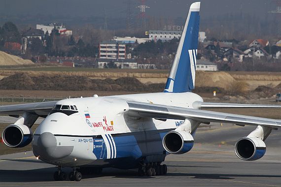 ranner_8 RA-82068 Polet An-124