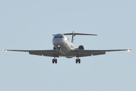 Fokker 100 Flugverkehr Luftverkehr Verkehrsflugzeug Viktor Golf Jet Symbolbild Sujetbild Foto PA Austrian Wings Media Crew