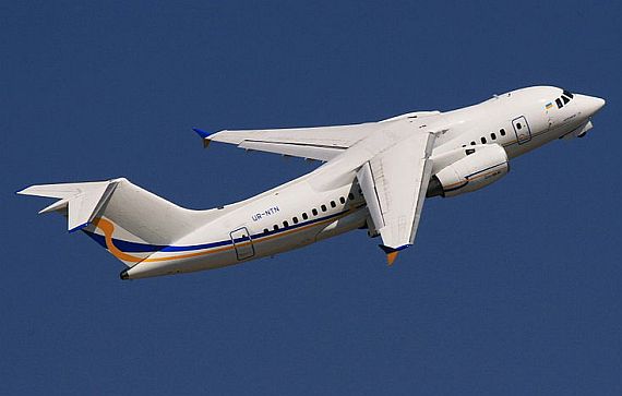 An-158 im Flug - Foto: Maksim Sidorov / Wiki Commons