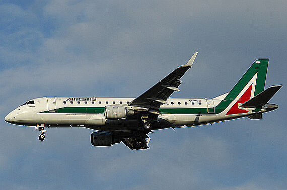 Alitalia Embraer E175 EI-RDD Foto PA Austrian Wings Media Crew