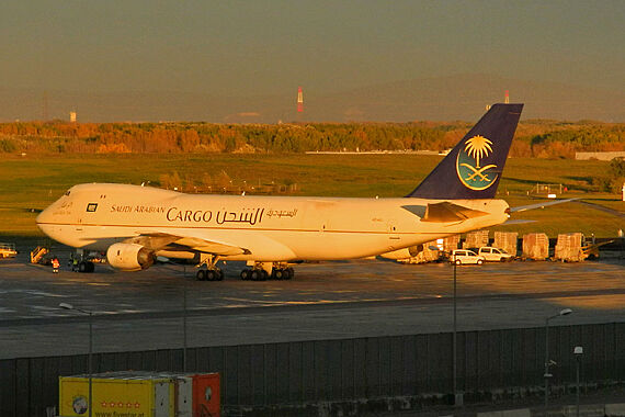 Die Boeing 747-200F, HZ-AIU, von Saudi Arabian Cargo auf dem Kilo-Block in Wien - Foto: Austrian Wings Media Crew