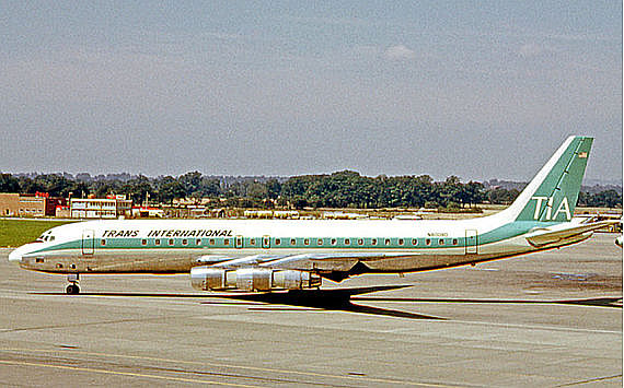 Douglas DC-8, aufgenommen 1966 in London Gatwick - Foto: RuthAS / Wiki Commons