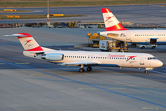 AUA Austrian Tyrolean Fokker 100 OE-LVB Foto PA Austrian Wings Media Crew