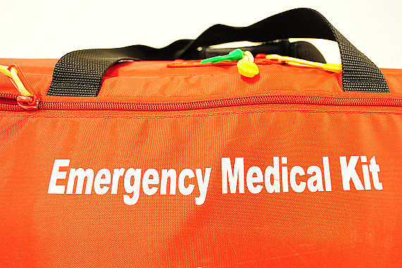 Emergency Medical Kit Symbolbild Sujetbild Foto PA Austrian Wings Media Crwe