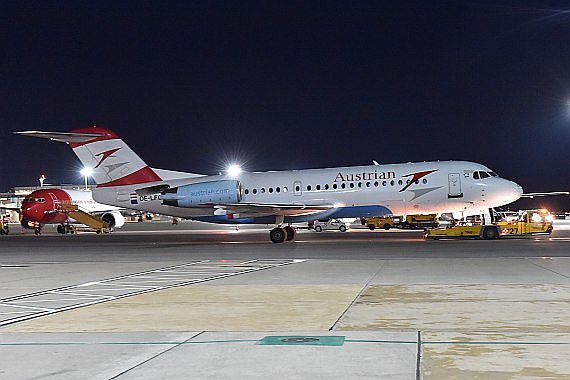 AUA Austrian Airlines Fokker 70 OE-LFQ Foto Huber Austrian Wings Media Crew