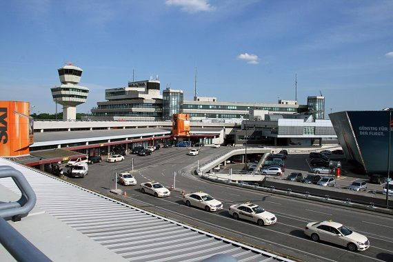 Flughafen Berlin Tegel TXL Übersicht Terminal Tower Nicolas Eschenbach