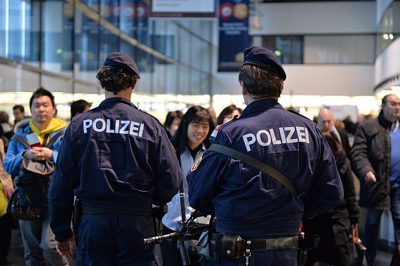 Flughafenpolizei_10 Symbolbild Sujetbild Foto PA Austrian Wings Media Crew