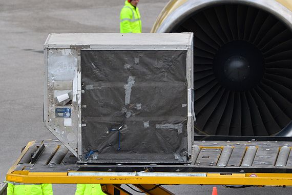 Luftfracht Container Cargo Aircargo Luftfrachtcontainer Foto PA Austrian Wings Media Crew