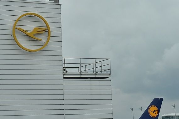 Symbolbild Sujetbild Lufthansa Foto Huber Austrian Wings Media Crew
