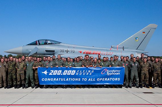 Eurofighter Typhoon 200000 Flugstunden Foto EADS