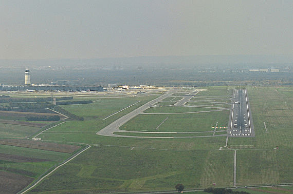 Flughafen Wien Piste 34 Landebahn Anflug Foto PA Austrian Wings Media Crew