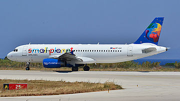 Small Planet Airlines Airbus A320 Rhodos Start Piste 25 SP-HAC Foto PA Austrian Wings Media Crew