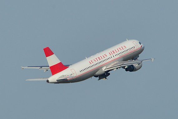 AUA Austrian Airlines Retro Airbus A320 OE-LBP_1 Foto PA Austrian Wings Media Crew