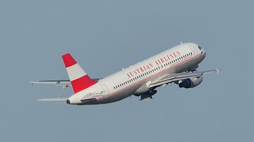 AUA Austrian Airlines Retro Airbus A320 OE-LBP_1 Foto PA Austrian Wings Media Crew