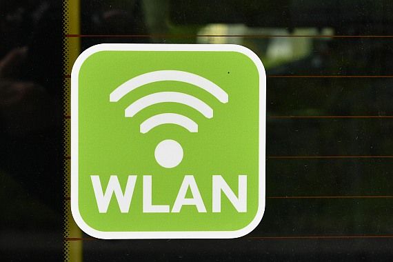 Symbolbild Sujetbild Wifi WLAN Internet Foto Huber Austrian Wings Media Crew