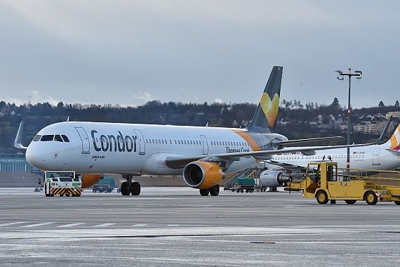 Condor Airbus A321 Sharklets auf dem Flughafen Stuttgart Foto Huber Austrian Wings Media Crew