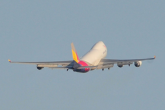Luftfracht Boeing 747 Asiana Cargo im Steigflug Symbolbild Sujetbild - Foto: PA / Austrian Wings Media Crew