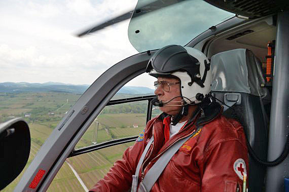 Johann-Paul Brunner ÖAMTC Notarzthubschrauber NAH Eurocopter EC 135 Christophorus 2 OE-XEG Foto Huber Austrian Wings Media Crew_3