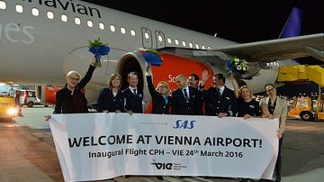 SAS Scandinavian Airlines Erstlandung Wien 24032016 Airbus A320 OY-KAY Foto Huber Austrian Wings Media Crew_005
