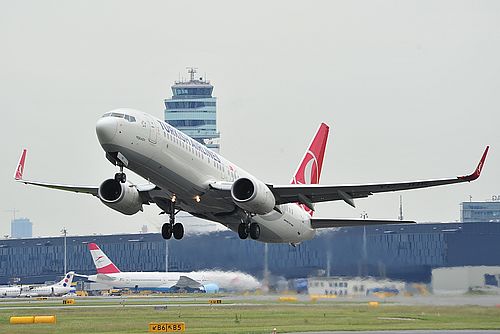 Flug Nürnberg - Istanbul Turkish Airlines www.austrianwings.info