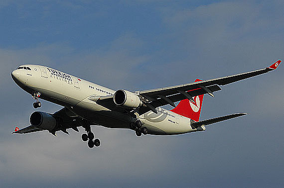 Turkish Airlines Airbus A330 TC-JND_1 Foto PA Austrian Wings Media Crew