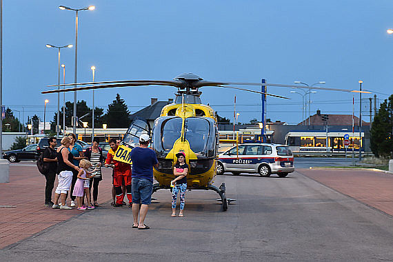 ÖAMTC Notarzthubschrauber Christophorus 9 EC 135 OE-XEN Liesing 02082015 Foto Huber Austrian Wings Media Crew_5