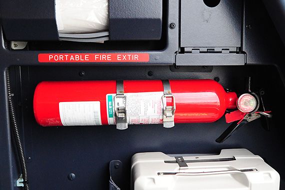 Feuerlöscher im Cockpit eines Airbus A330 Foto PA Austrian Wings Media Crew