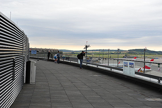 Besucherterrasse am Flughafen Wien - Foto: Austrian Wings Media Crew
