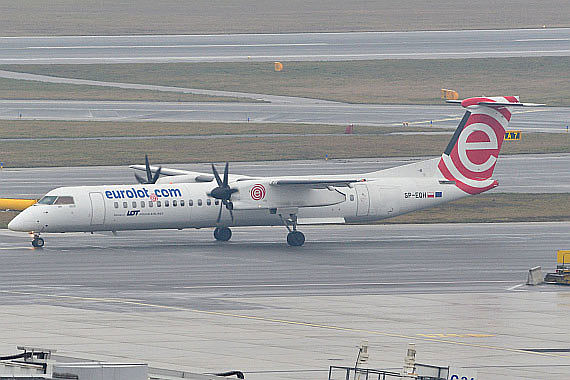 Eurolot Bombardier Q400 SP-EQH rollt Foto PA Austrian Wings Media Crew