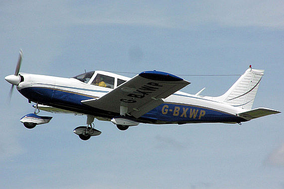 Piper PA-32 Saratoga Symbolbild Sujetbild Foto Arpingstone Wiki Commons