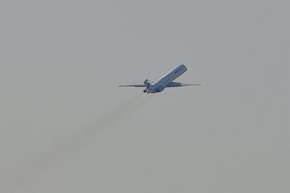 MD-80 MD-82 Symbolbild Verkehrsflugzeug Verkehrsluftfahrt Flugverkehr Sujetbild Foto PA Austrian Wings Media Crew