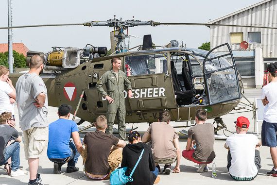 Tag der Schulen Langenlebarn Alouette III Foto Markus Dobrozemsky