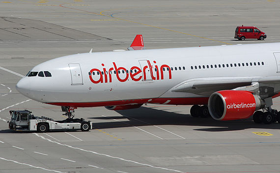 Airbus A330 der Air Berlin am Flughafen München - Foto: Christian Zeilinger