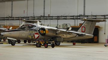 Bundesheer Saab 105 in der Werft Foto PA Austrian Wings Media Crew
