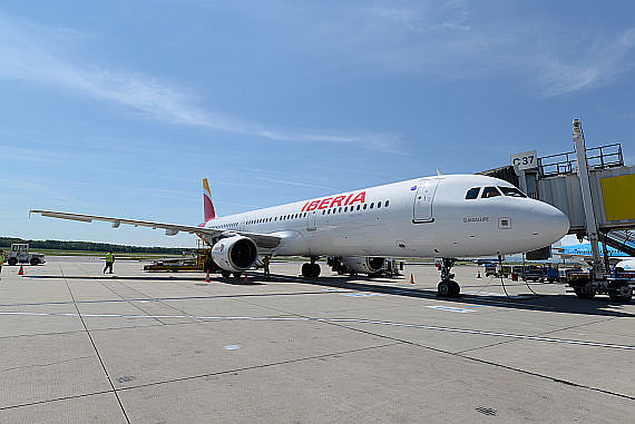 Iberia Airbus A321 neue Bemalung new livery new colors EC-JGS Foto PA Austrian Wings Media Crew