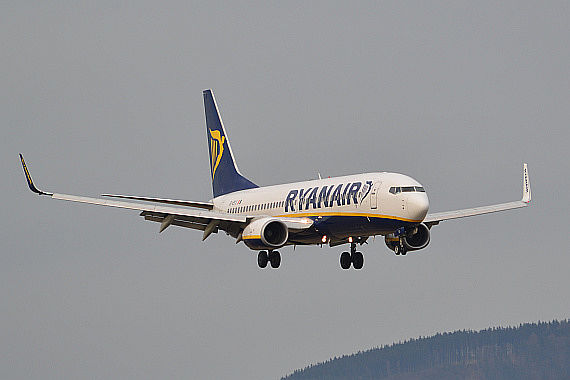 Ryanair Boeing 737-800 EI-EFJ_1 Foto PA Austrian Wings Media Crew