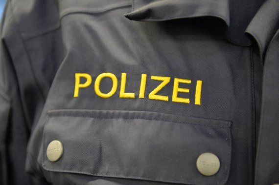 Polizei Flughafenpolizei Symbolbild Sujetbild Foto PA Austrian Wings Media Crew