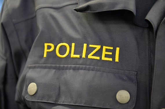 Polizei Flughafenpolizei Symbolbild Sujetbild Foto PA Austrian Wings Media Crew