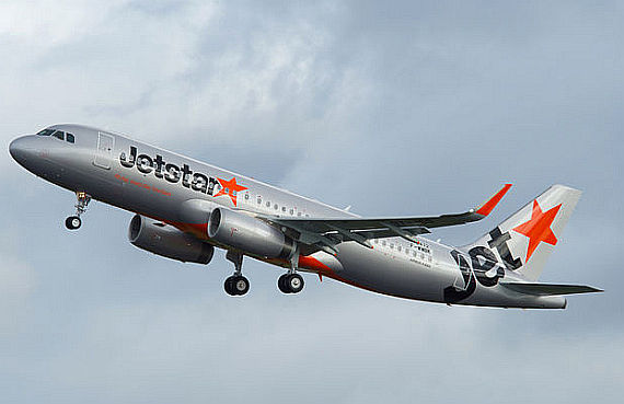 JetStar Japan A320 mit Sharklets beim Start - Foto: Airbus