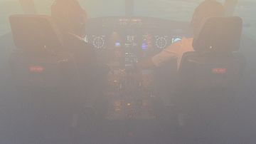 Symbolbild Sujetbild Rauch im Cockpit Smoke in the Cockpit Foto Huber Austrian Wings Media Crew_015