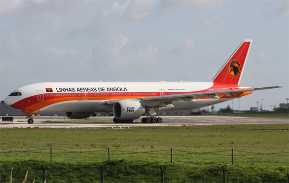 Die heute in den Vorfall involvierte Boeing 777-200 der angolanischen TAAG in Lissabon - Foto: Franz Lackner